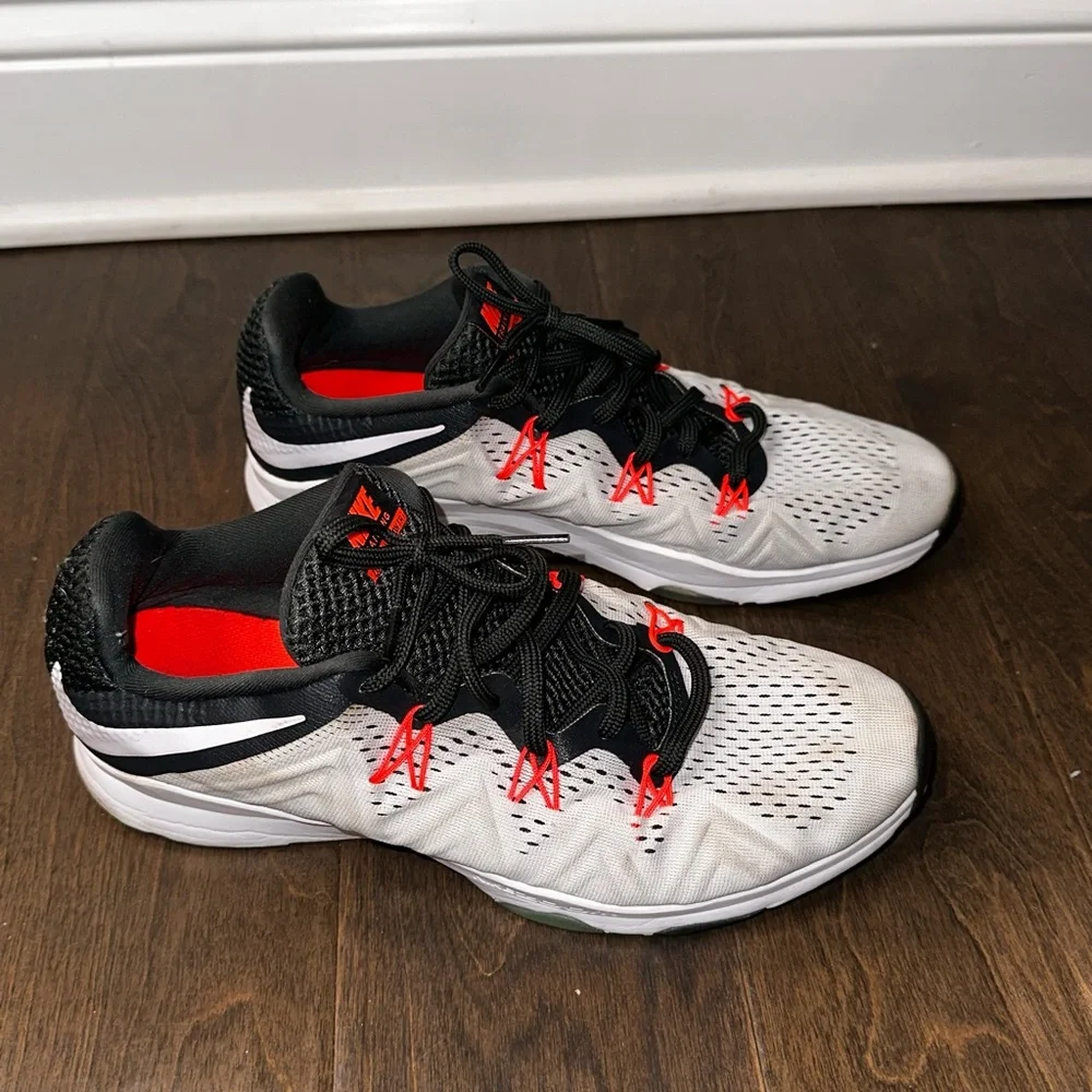 Nike Zoom Condition TR Cross Training Sneaker White Black Gym Shoe Size 11